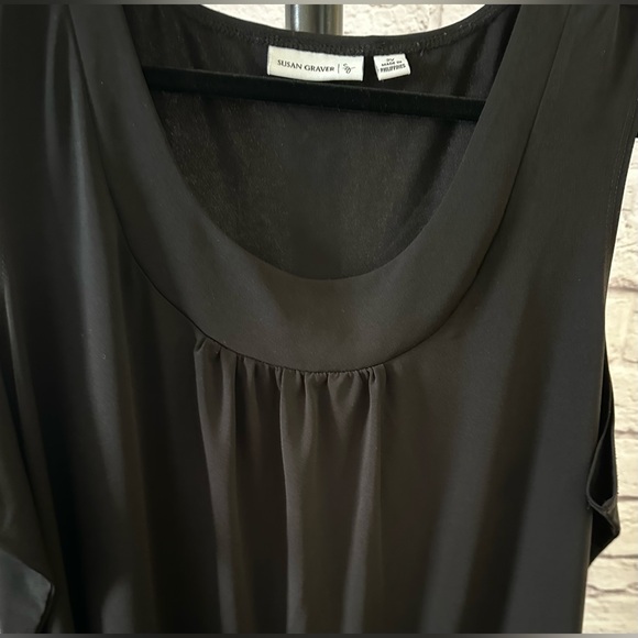 Sz 2X Susan Graver Essentials sleeveless Black top. EUC perfect for layering!! - Picture 3 of 7
